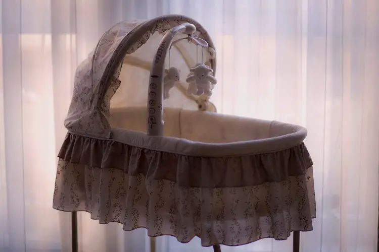 How To Clean A Bassinet