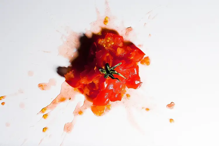 tomato set in stains in clothing