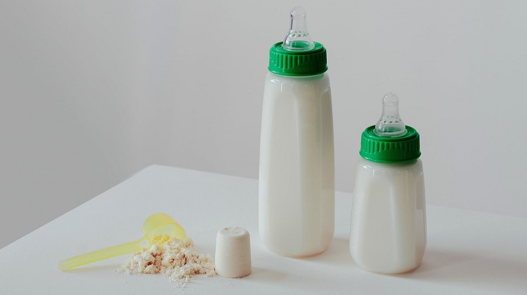 is-it-ok-to-mix-breast-milk-and-formula-everything-you-need-to-know