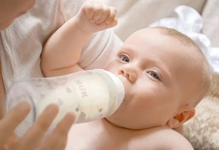 what happens if baby drinks cold formula