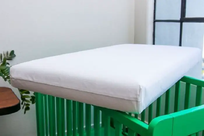 twin sheet on crib mattress