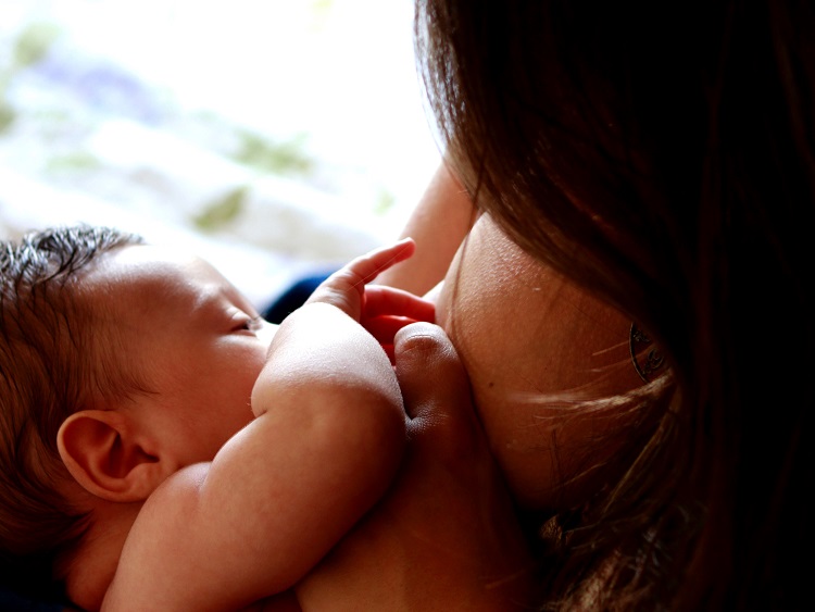 How To Relieve Sore Nipples Breastfeeding