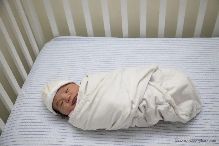 How To Swaddle Baby In Summer