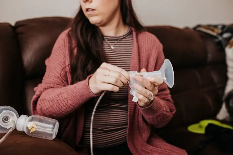 How To Use Medela Breast Pump (10 Practical Steps)