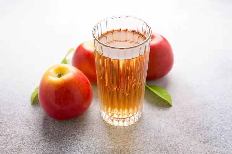 does-apple-juice-help-with-constipation-9-healthy-benefits