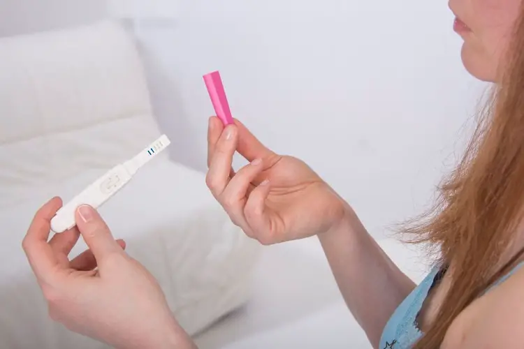 how to use a first signal pregnancy test